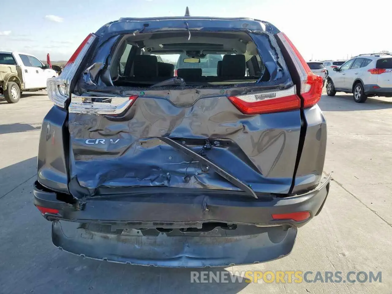 6 Photograph of a damaged car 5J6RW1H50KA007033 HONDA CRV 2019