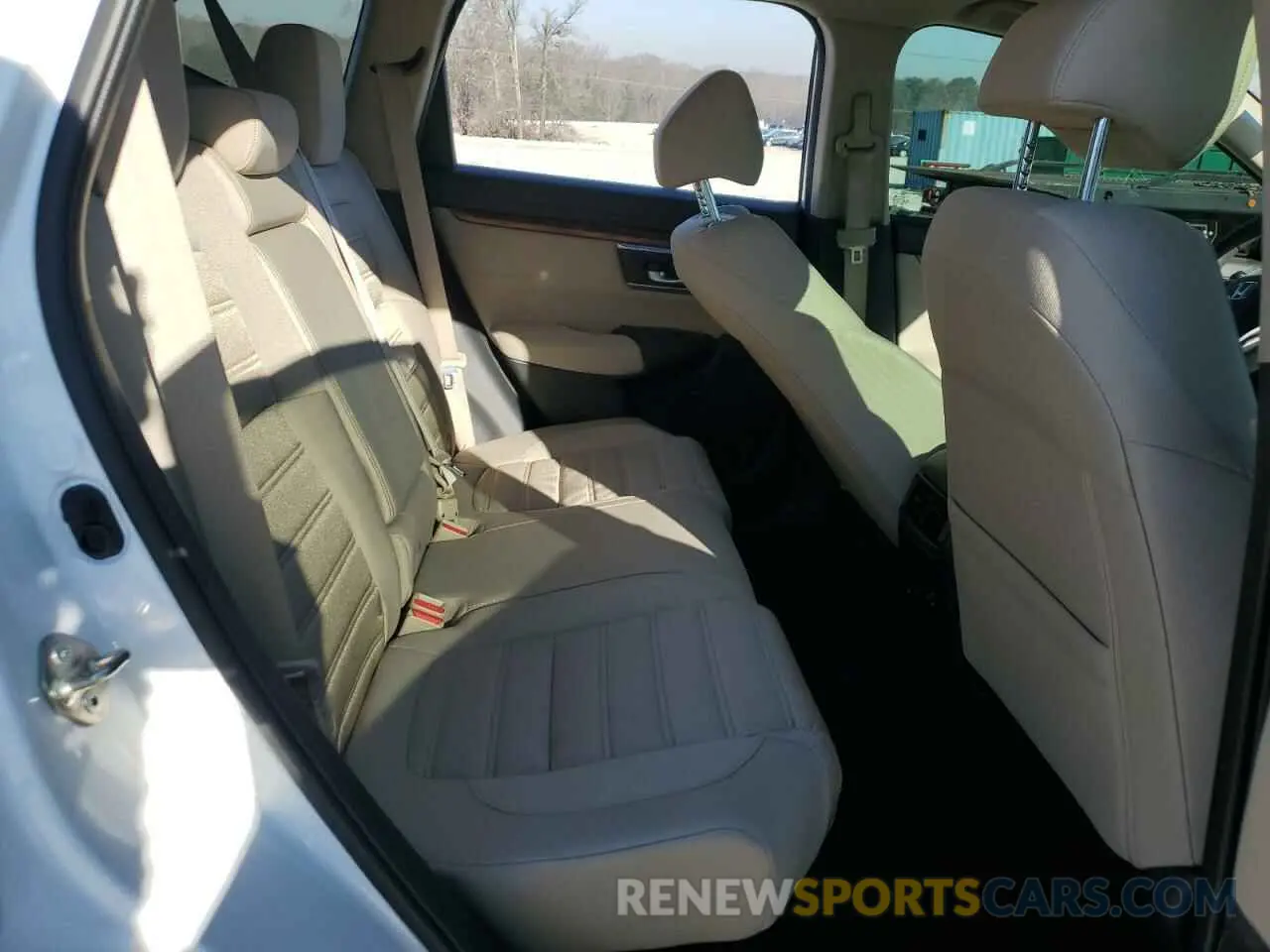 11 Photograph of a damaged car 5J6RW1H50KL008154 HONDA CRV 2019