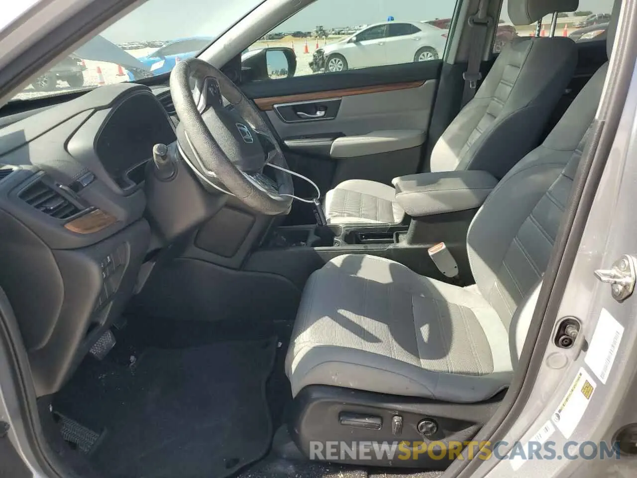 7 Photograph of a damaged car 5J6RW1H52KA016199 HONDA CRV 2019