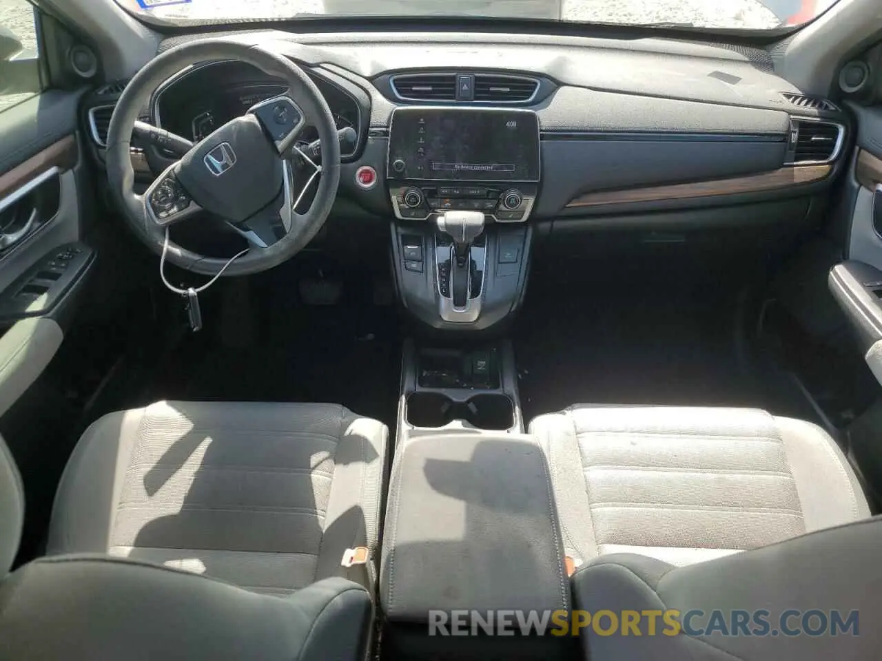 8 Photograph of a damaged car 5J6RW1H52KA016199 HONDA CRV 2019