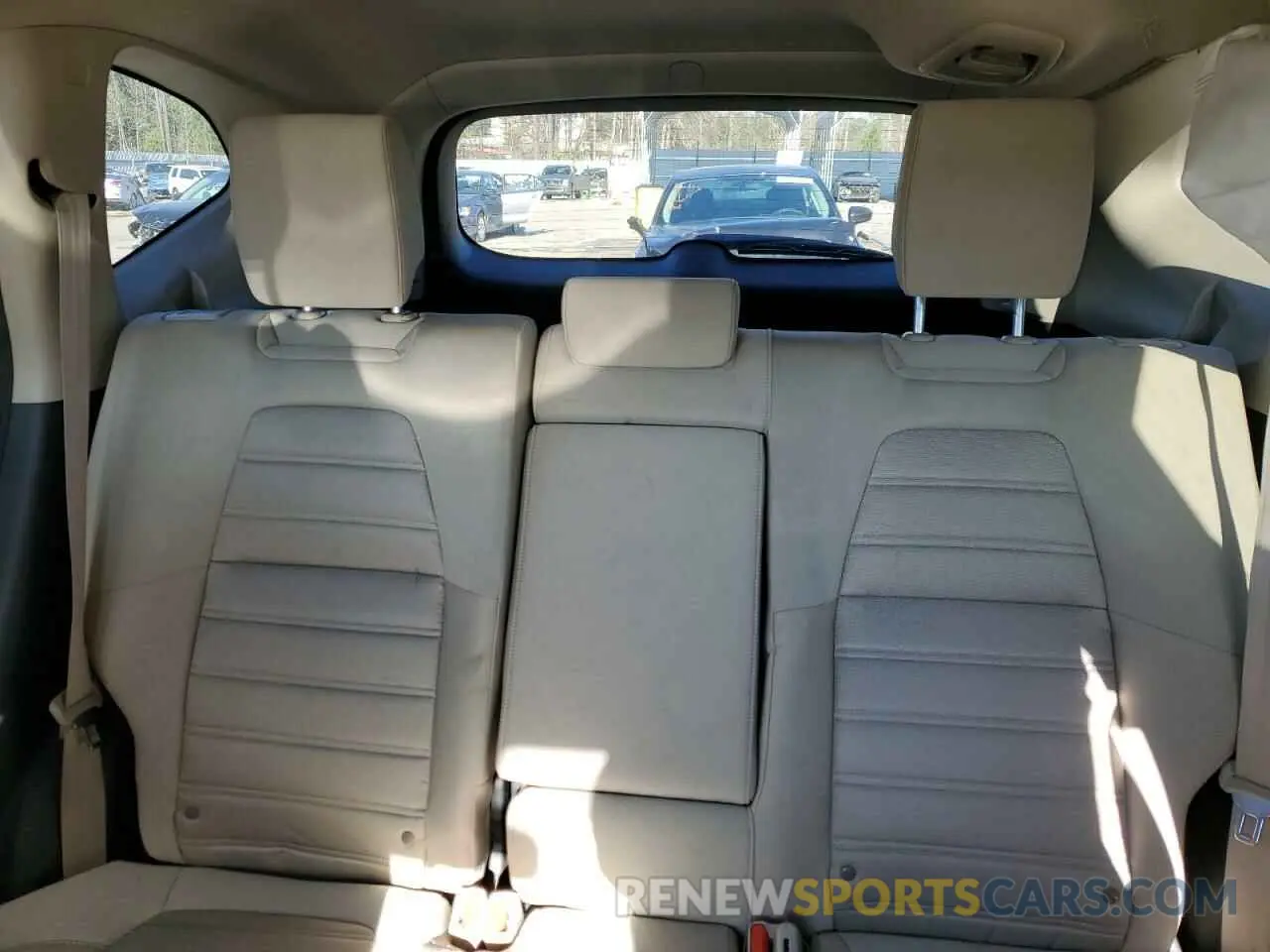 10 Photograph of a damaged car 5J6RW1H52KA029227 HONDA CRV 2019