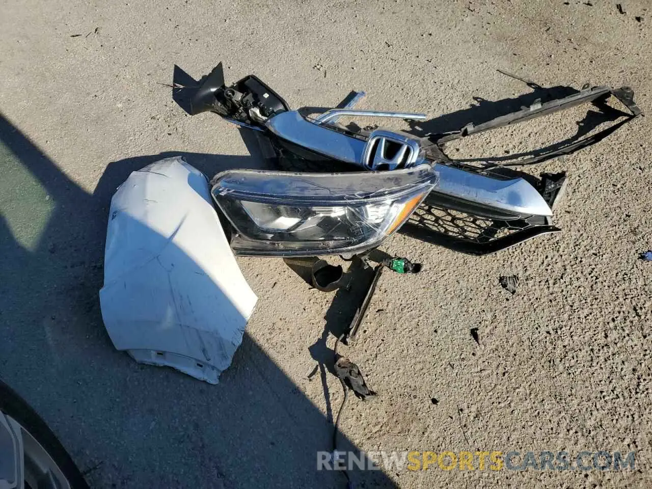 13 Photograph of a damaged car 5J6RW1H52KA029227 HONDA CRV 2019