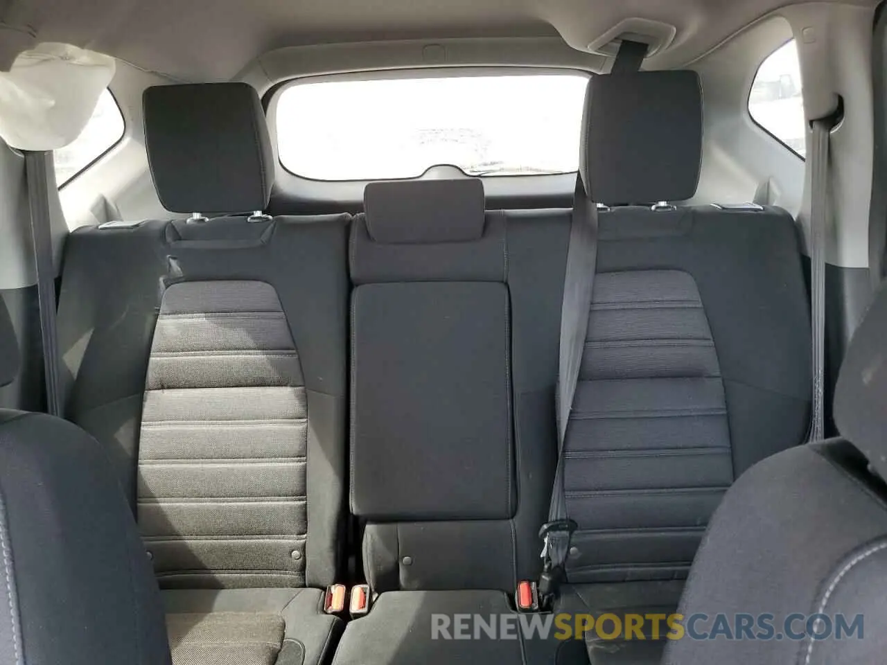 10 Photograph of a damaged car 5J6RW1H52KL002369 HONDA CRV 2019