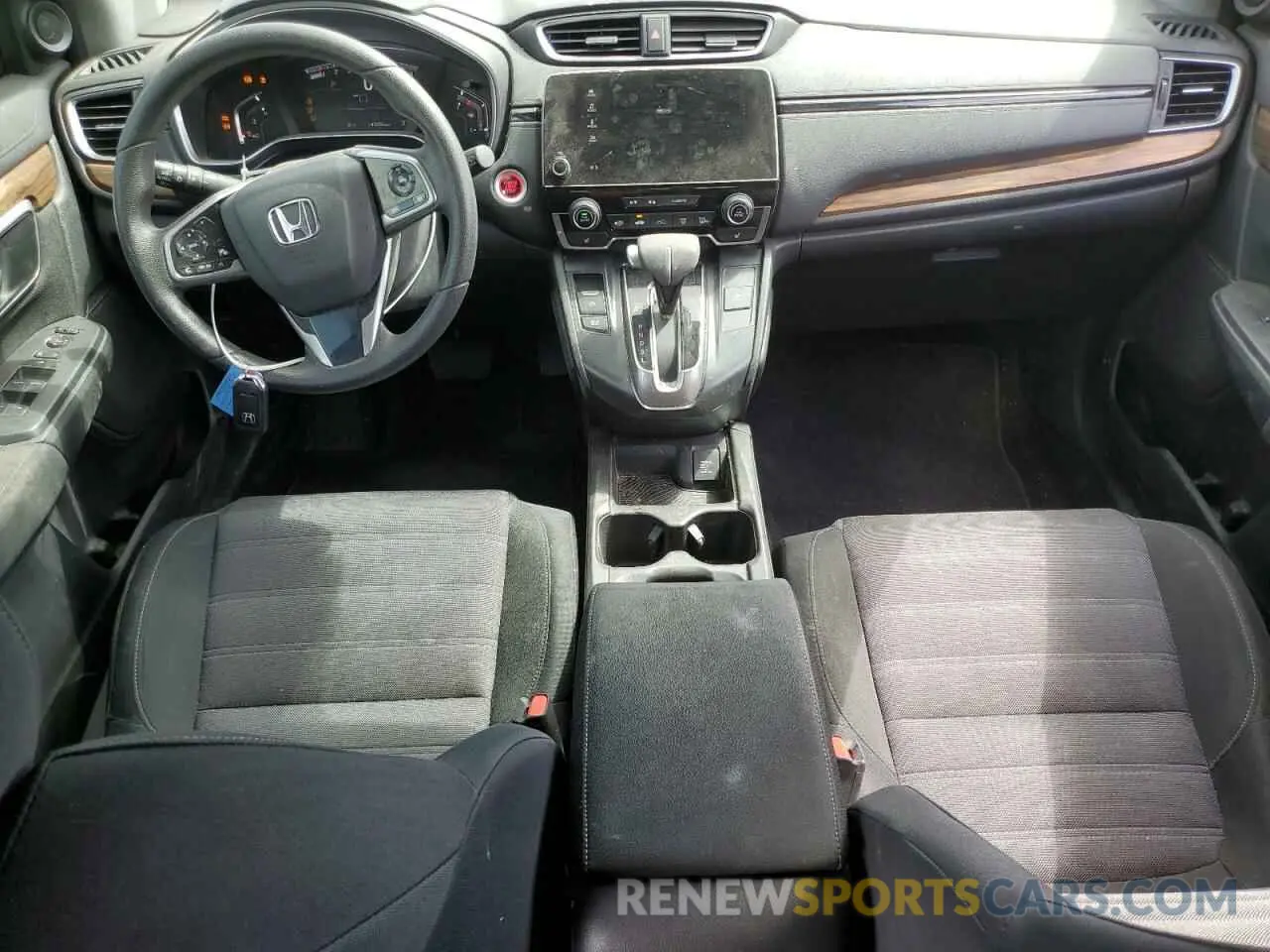 8 Photograph of a damaged car 5J6RW1H52KL002369 HONDA CRV 2019