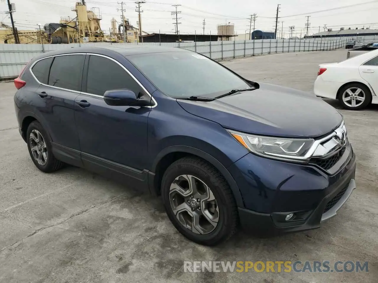 4 Photograph of a damaged car 5J6RW1H53KA003056 HONDA CRV 2019