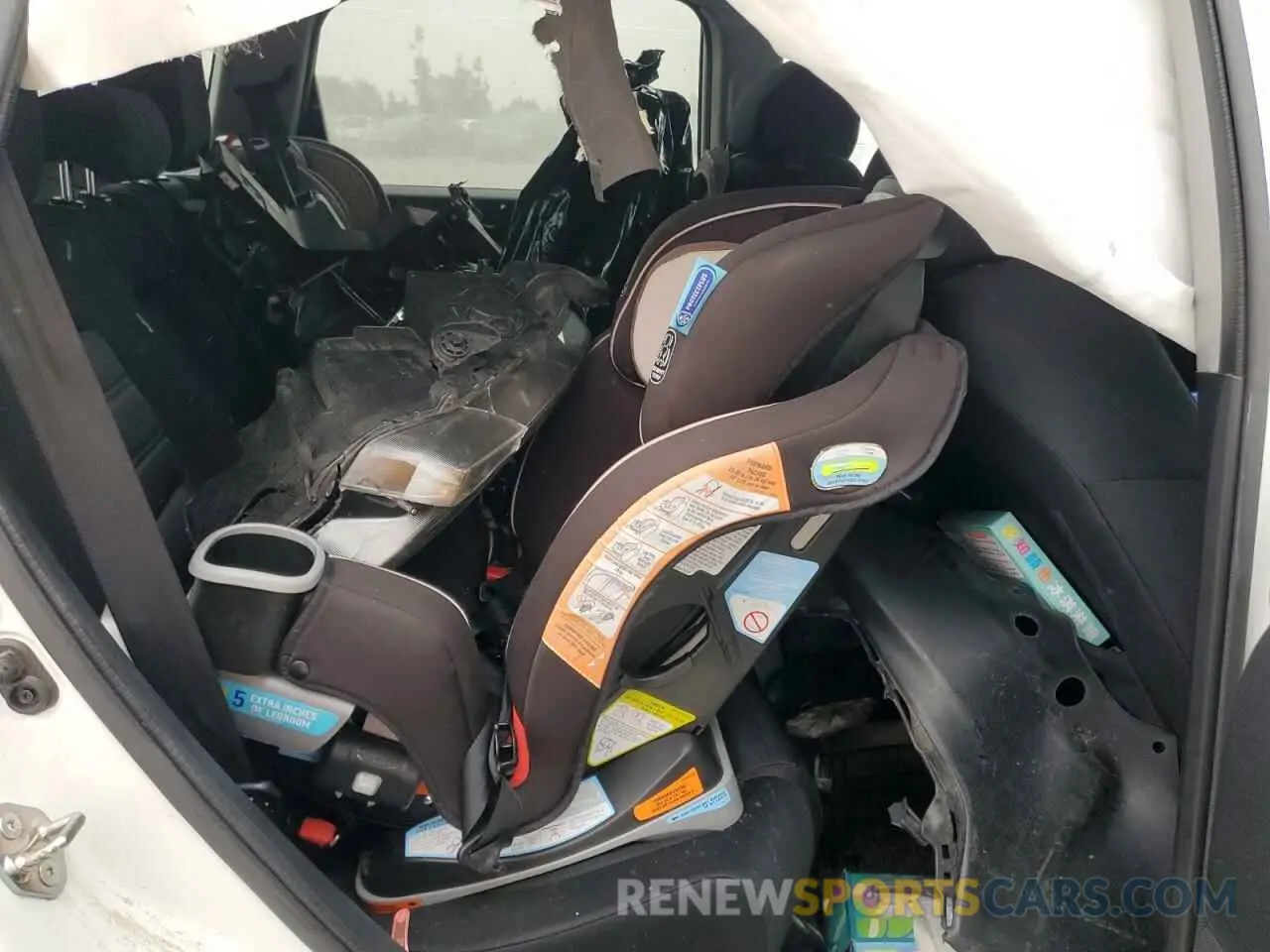 11 Photograph of a damaged car 5J6RW1H54KA009870 HONDA CRV 2019
