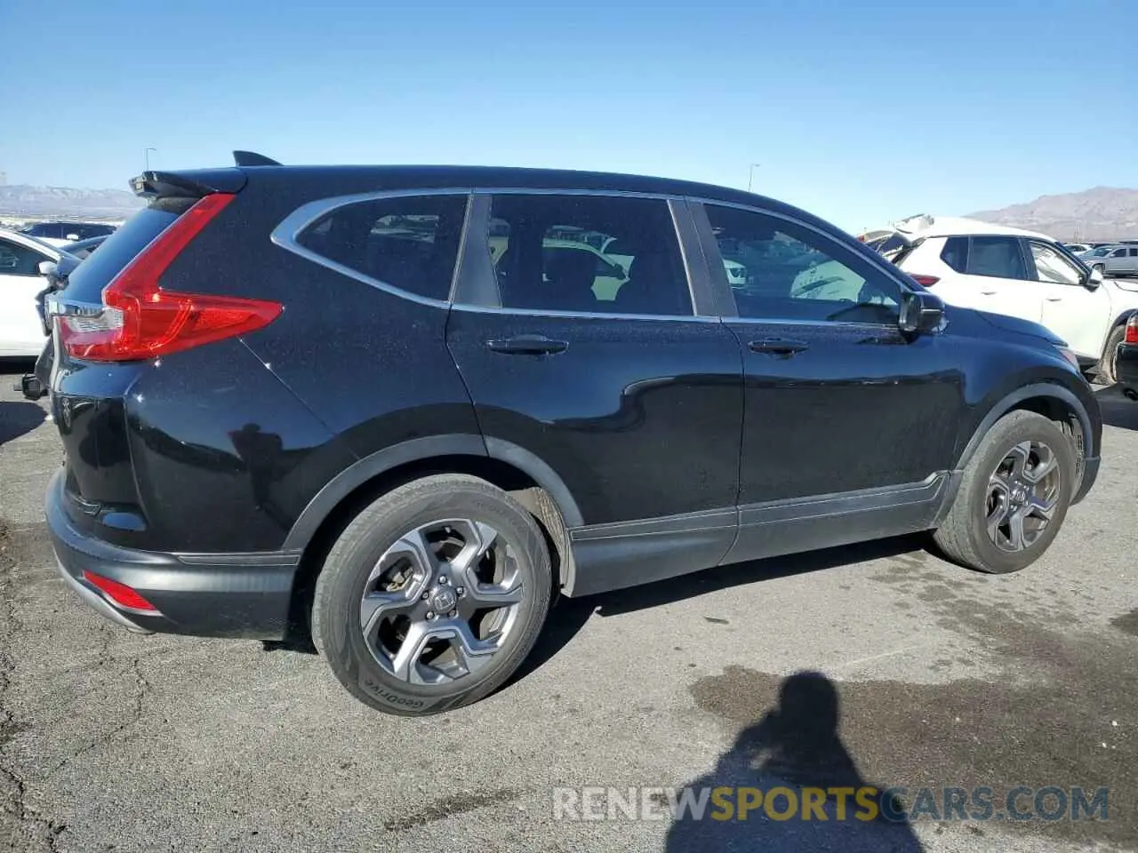 3 Photograph of a damaged car 5J6RW1H54KA018827 HONDA CRV 2019