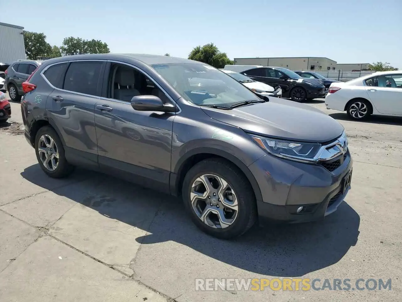 4 Photograph of a damaged car 5J6RW1H54KA028919 HONDA CRV 2019