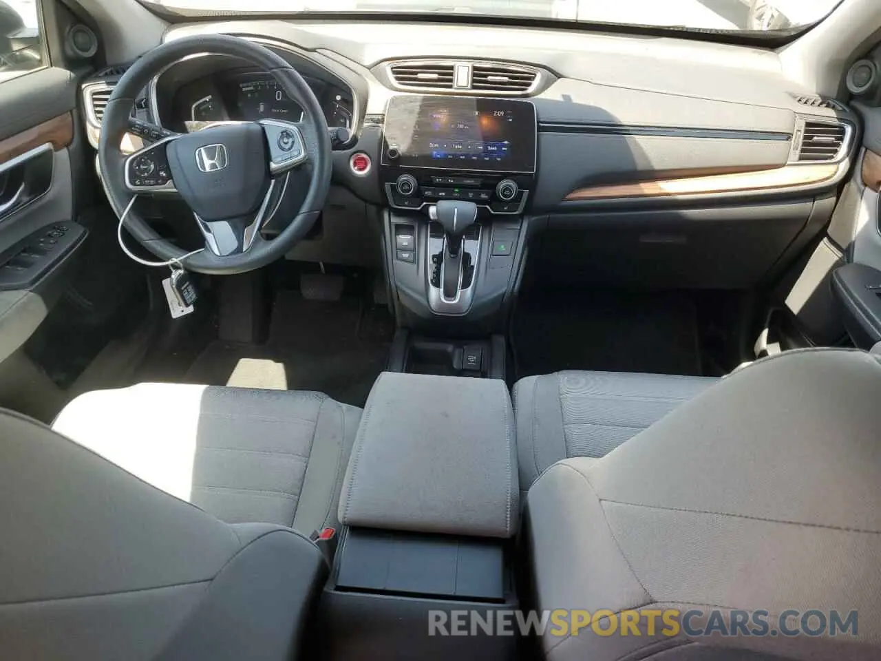 8 Photograph of a damaged car 5J6RW1H54KA028919 HONDA CRV 2019