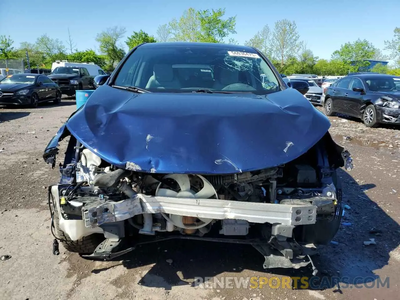 5 Photograph of a damaged car 5J6RW1H54KA041959 HONDA CRV 2019