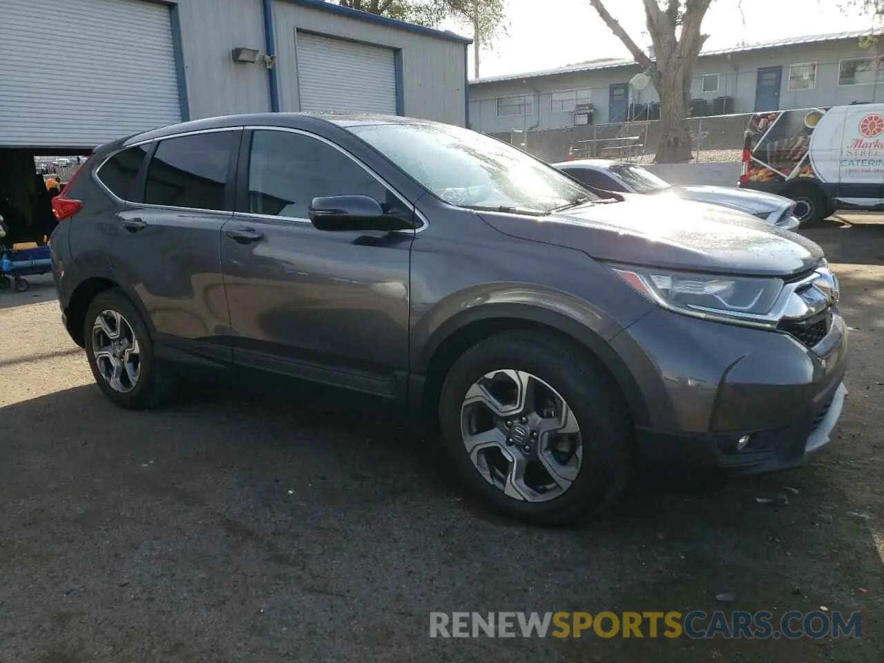 4 Photograph of a damaged car 5J6RW1H57KA033001 HONDA CRV 2019