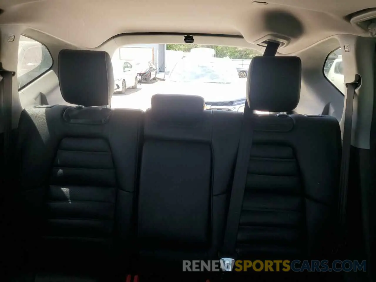 10 Photograph of a damaged car 5J6RW1H58KA005918 HONDA CRV 2019