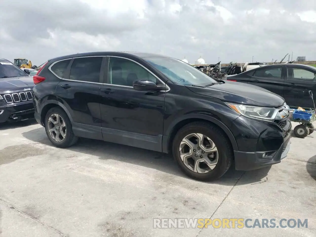 4 Photograph of a damaged car 5J6RW1H58KA034092 HONDA CRV 2019