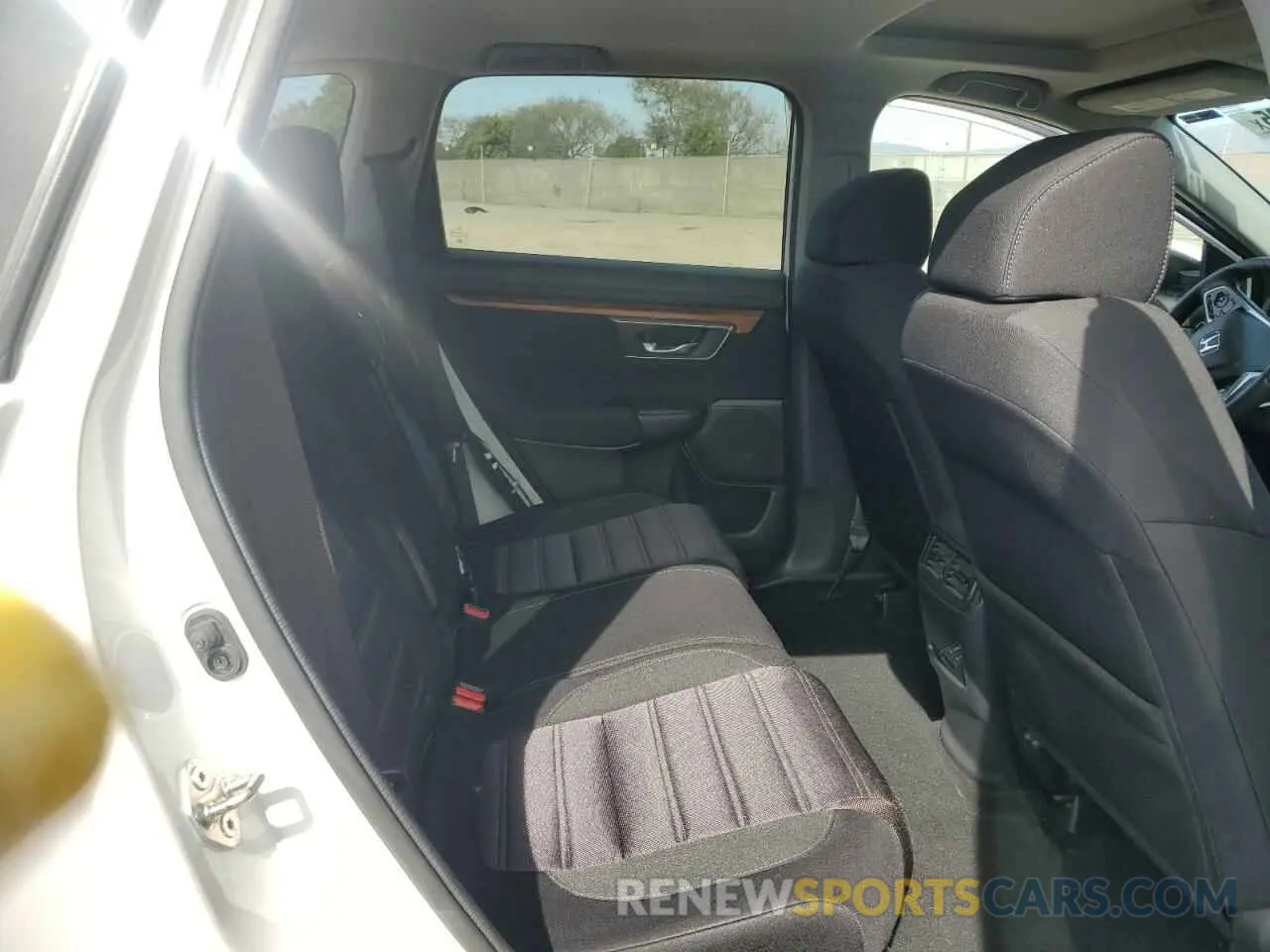 11 Photograph of a damaged car 5J6RW1H59KA012697 HONDA CRV 2019