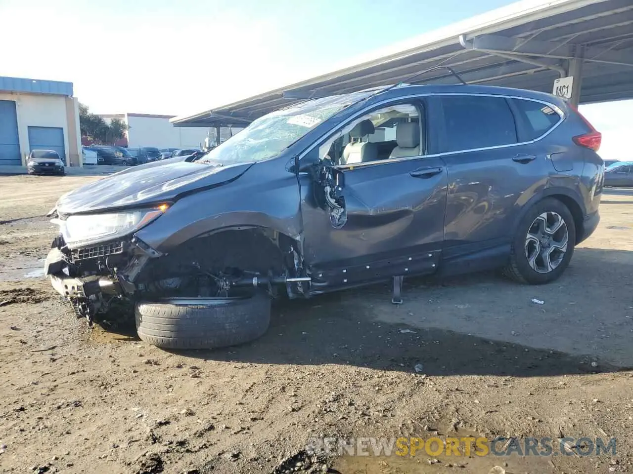 1 Photograph of a damaged car 5J6RW1H83KA036116 HONDA CRV 2019