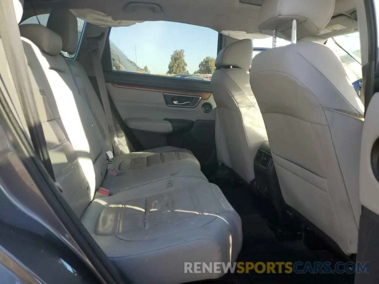 10 Photograph of a damaged car 5J6RW1H83KA036116 HONDA CRV 2019