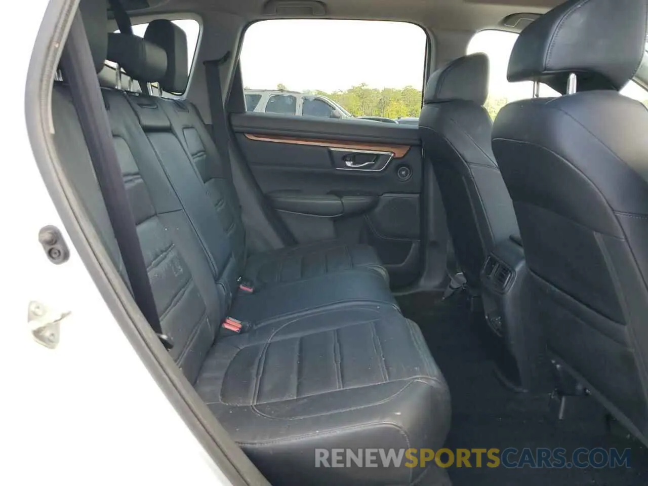 11 Photograph of a damaged car 5J6RW1H84KA016621 HONDA CRV 2019