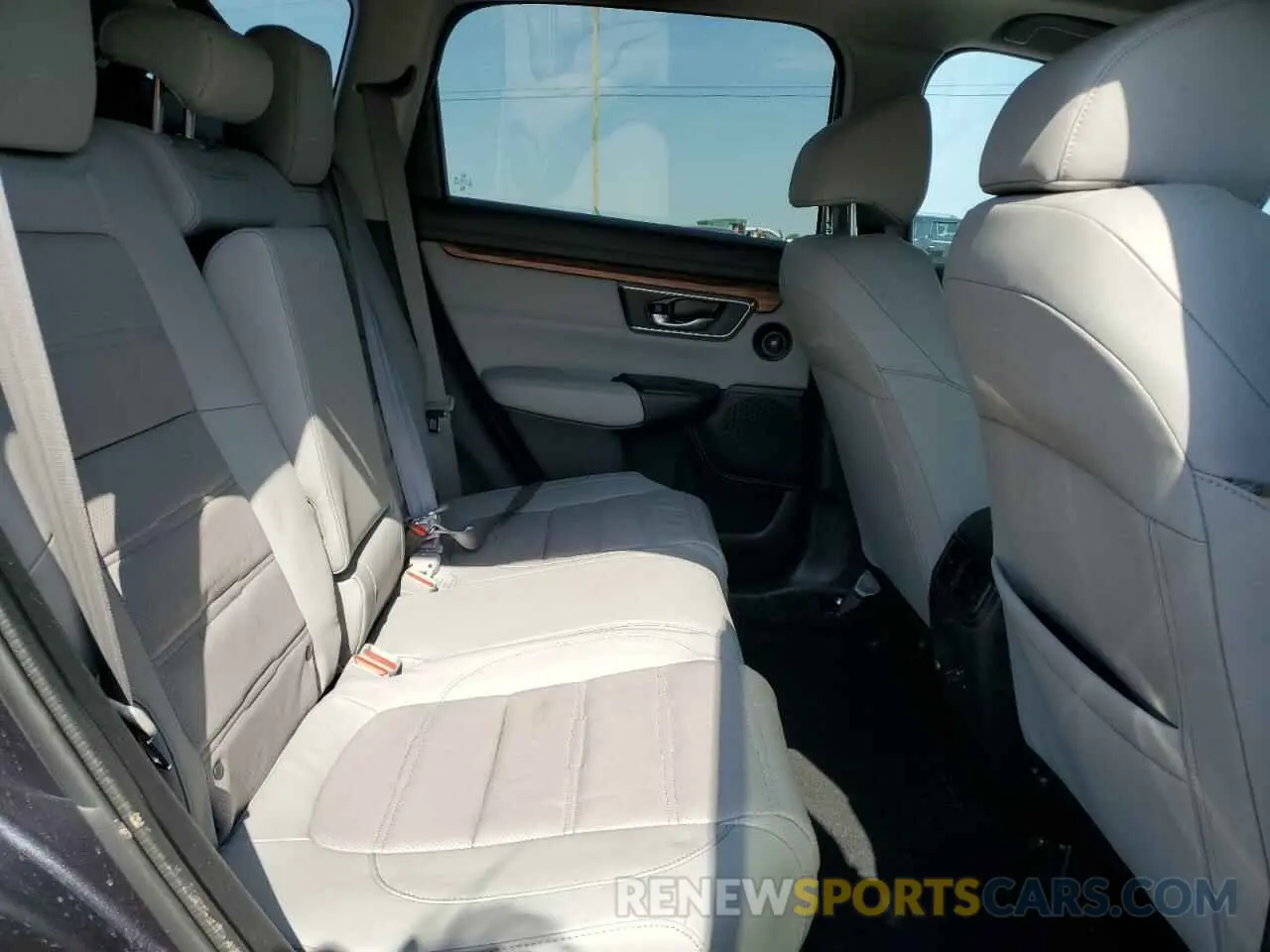 11 Photograph of a damaged car 5J6RW1H84KA027585 HONDA CRV 2019