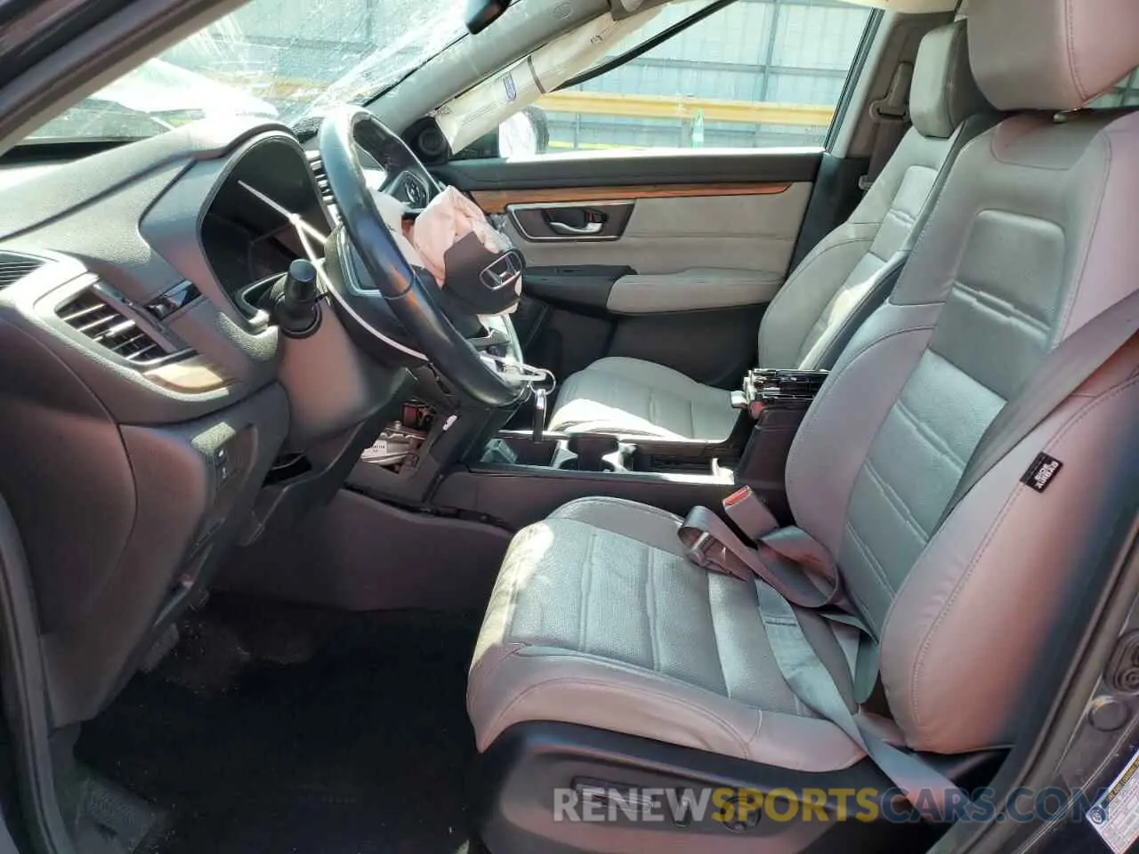 7 Photograph of a damaged car 5J6RW1H84KA027585 HONDA CRV 2019