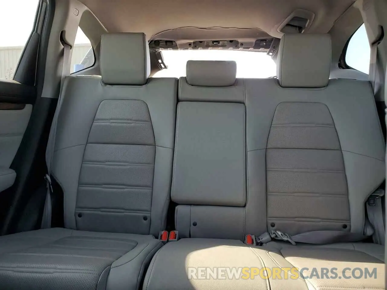 10 Photograph of a damaged car 5J6RW1H85KA013193 HONDA CRV 2019