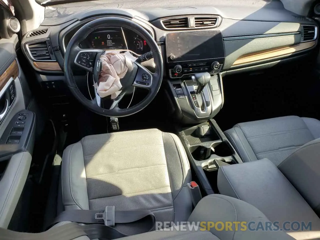 8 Photograph of a damaged car 5J6RW1H85KA013193 HONDA CRV 2019
