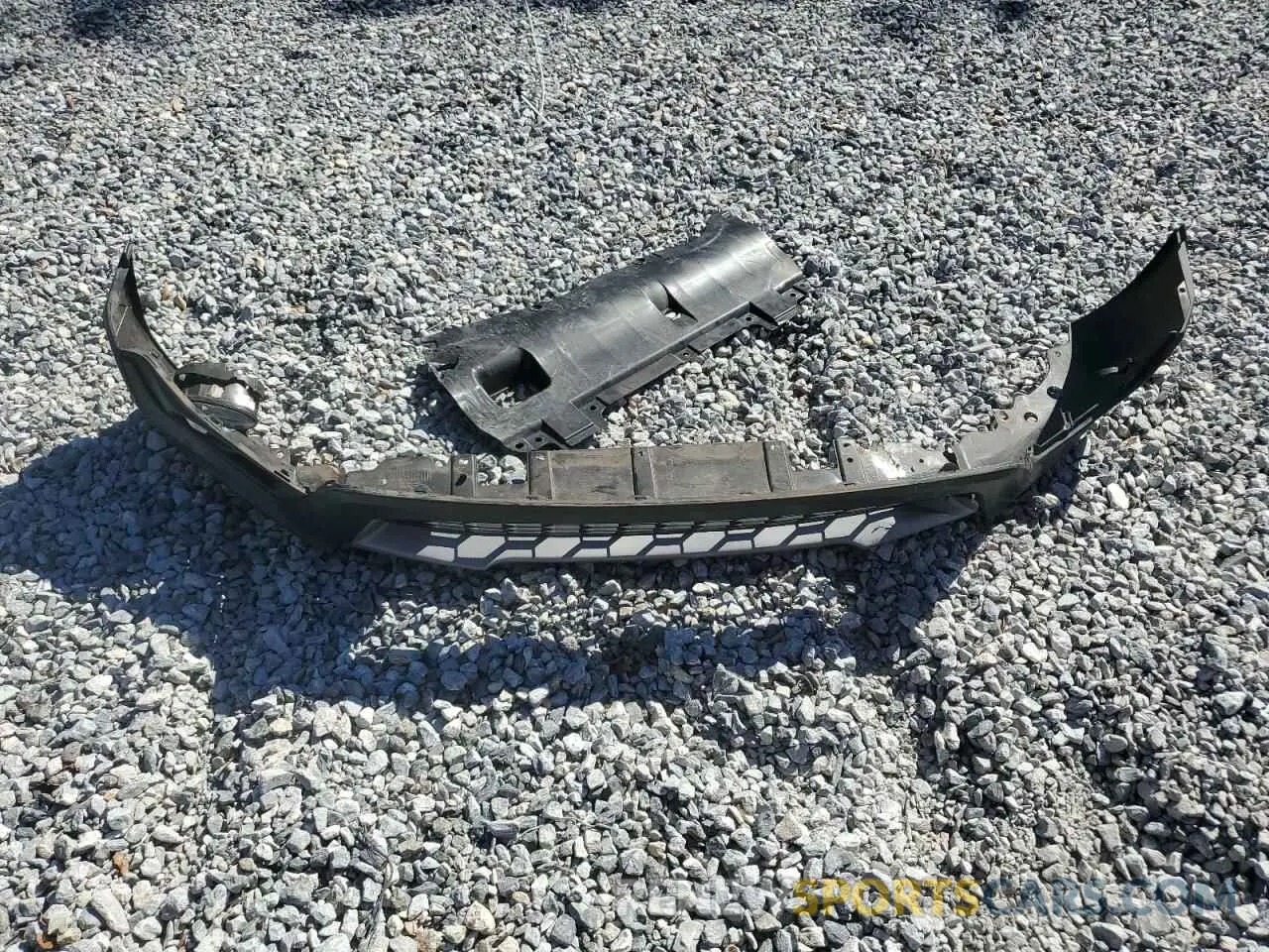 13 Photograph of a damaged car 5J6RW1H85KA041530 HONDA CRV 2019