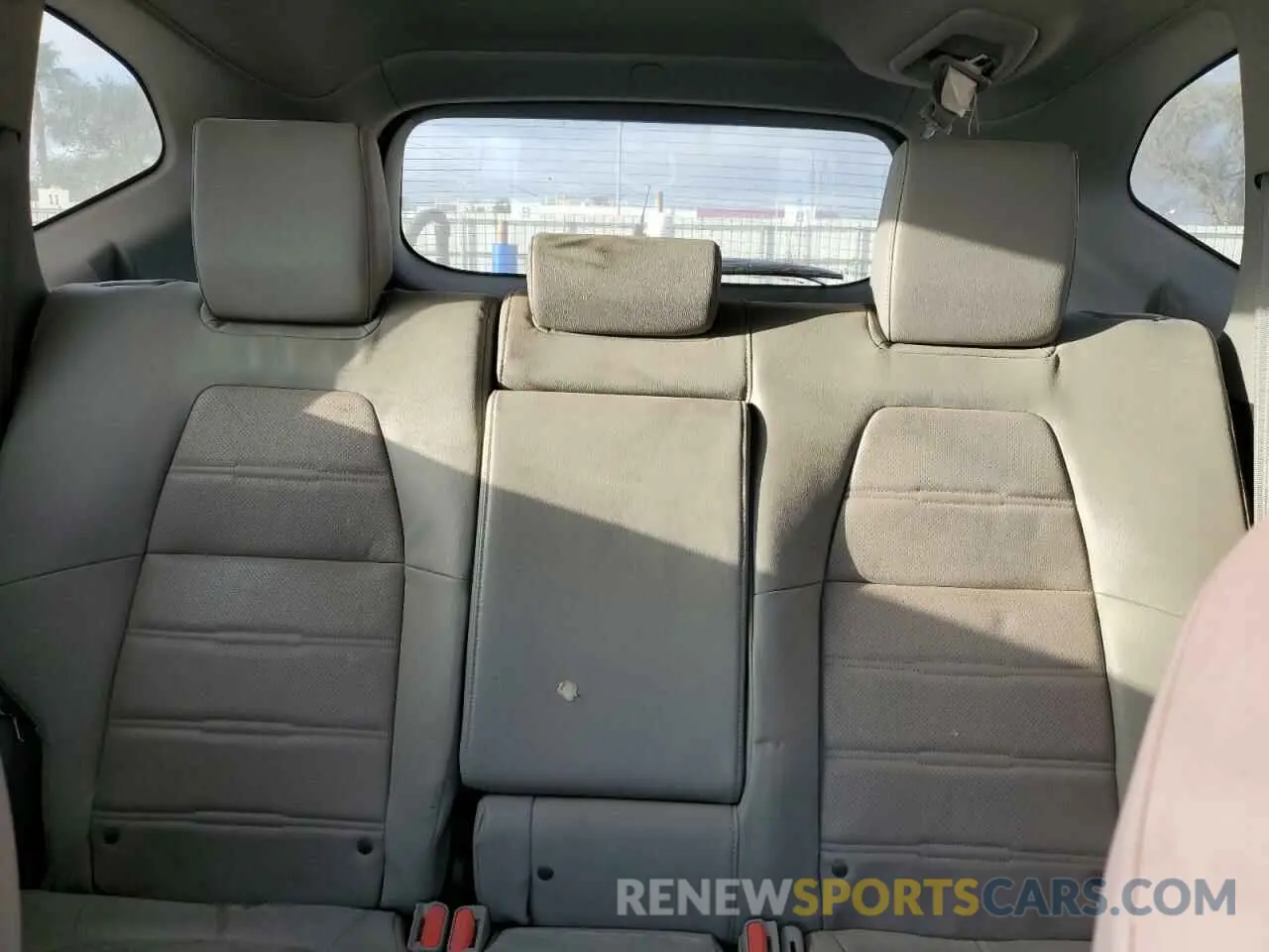10 Photograph of a damaged car 5J6RW1H85KA047781 HONDA CRV 2019