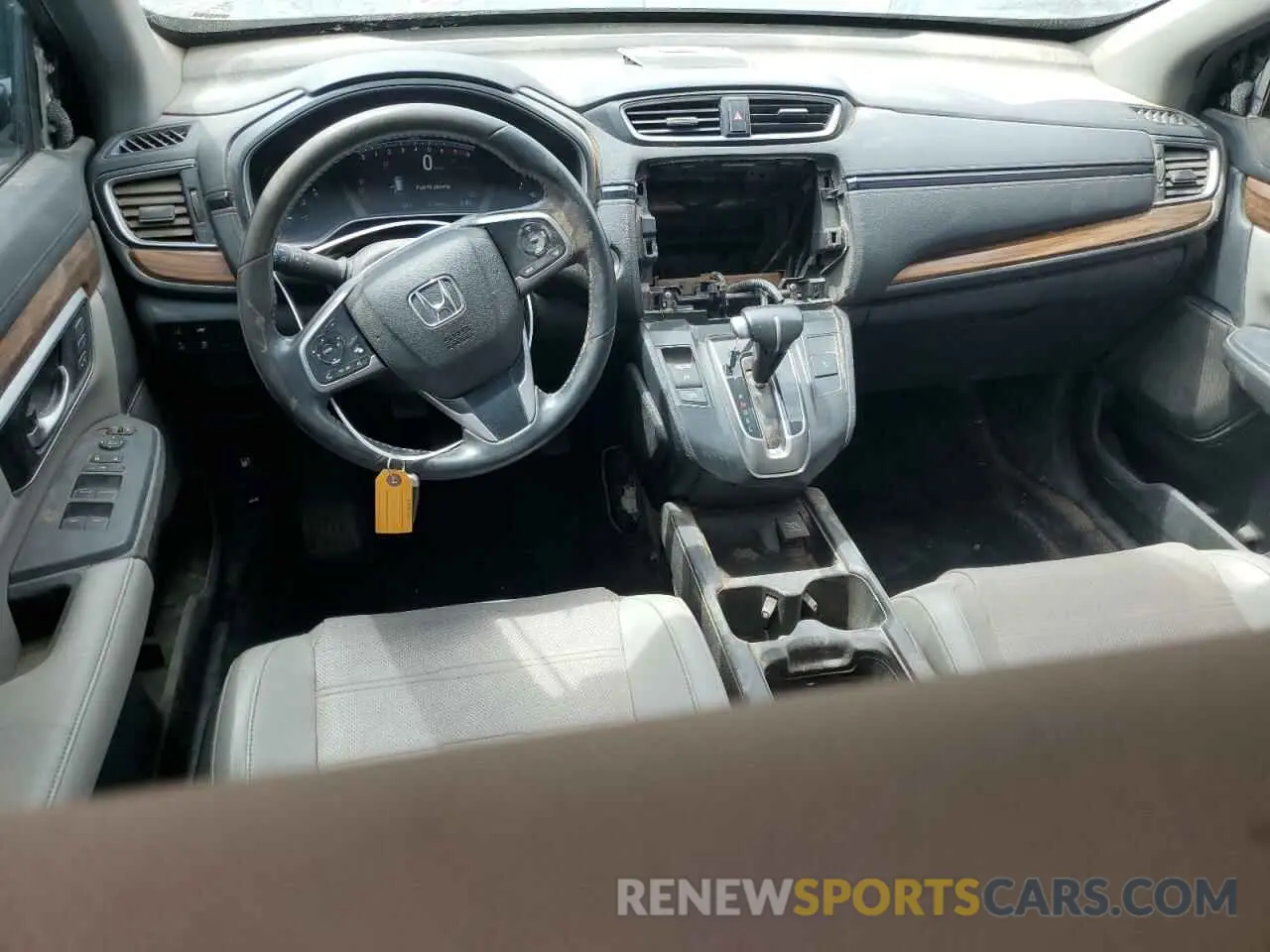 8 Photograph of a damaged car 5J6RW1H85KA047781 HONDA CRV 2019