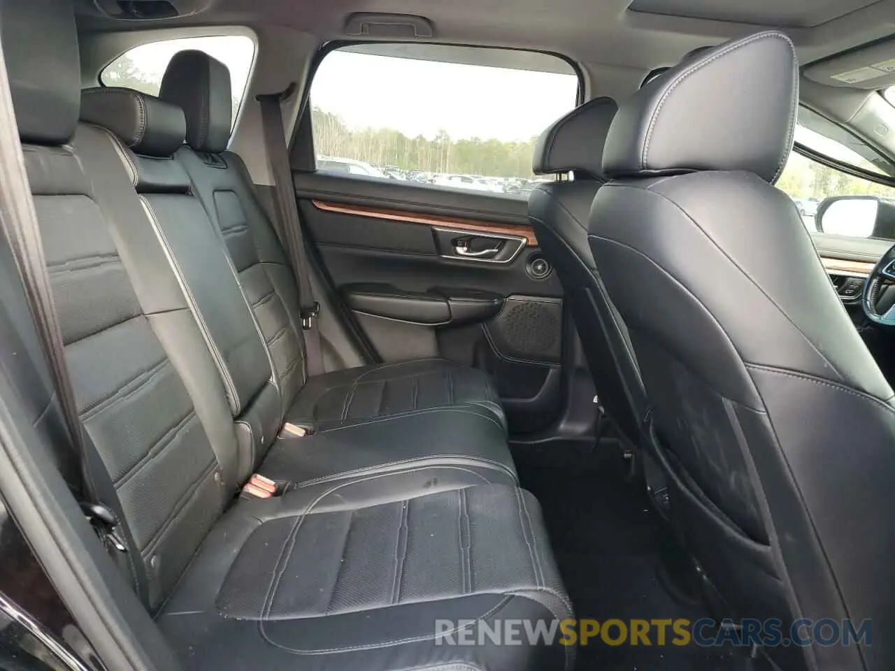 11 Photograph of a damaged car 5J6RW1H86KA031993 HONDA CRV 2019