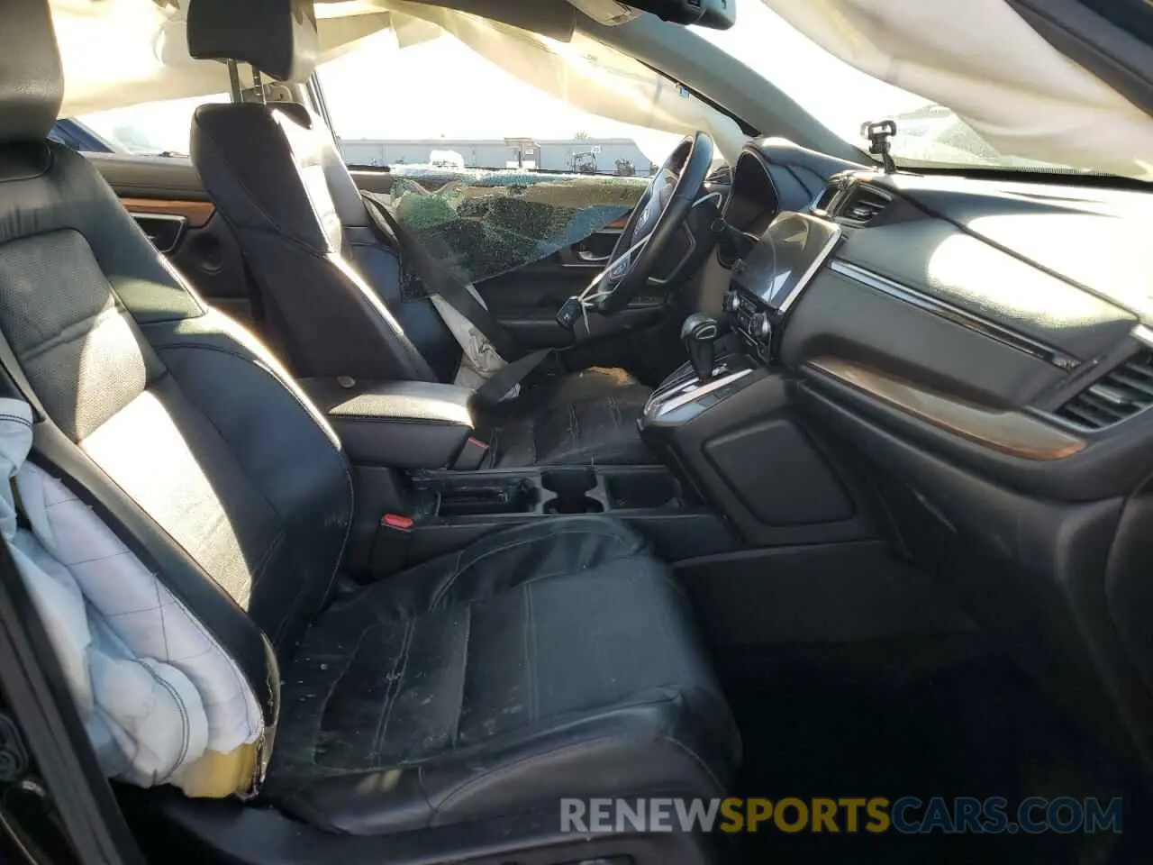 7 Photograph of a damaged car 5J6RW1H86KA040788 HONDA CRV 2019