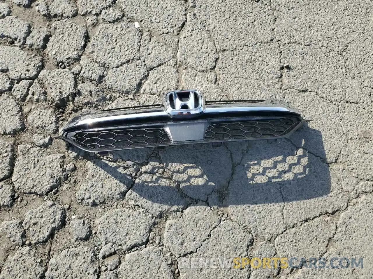 13 Photograph of a damaged car 5J6RW1H86KA048051 HONDA CRV 2019