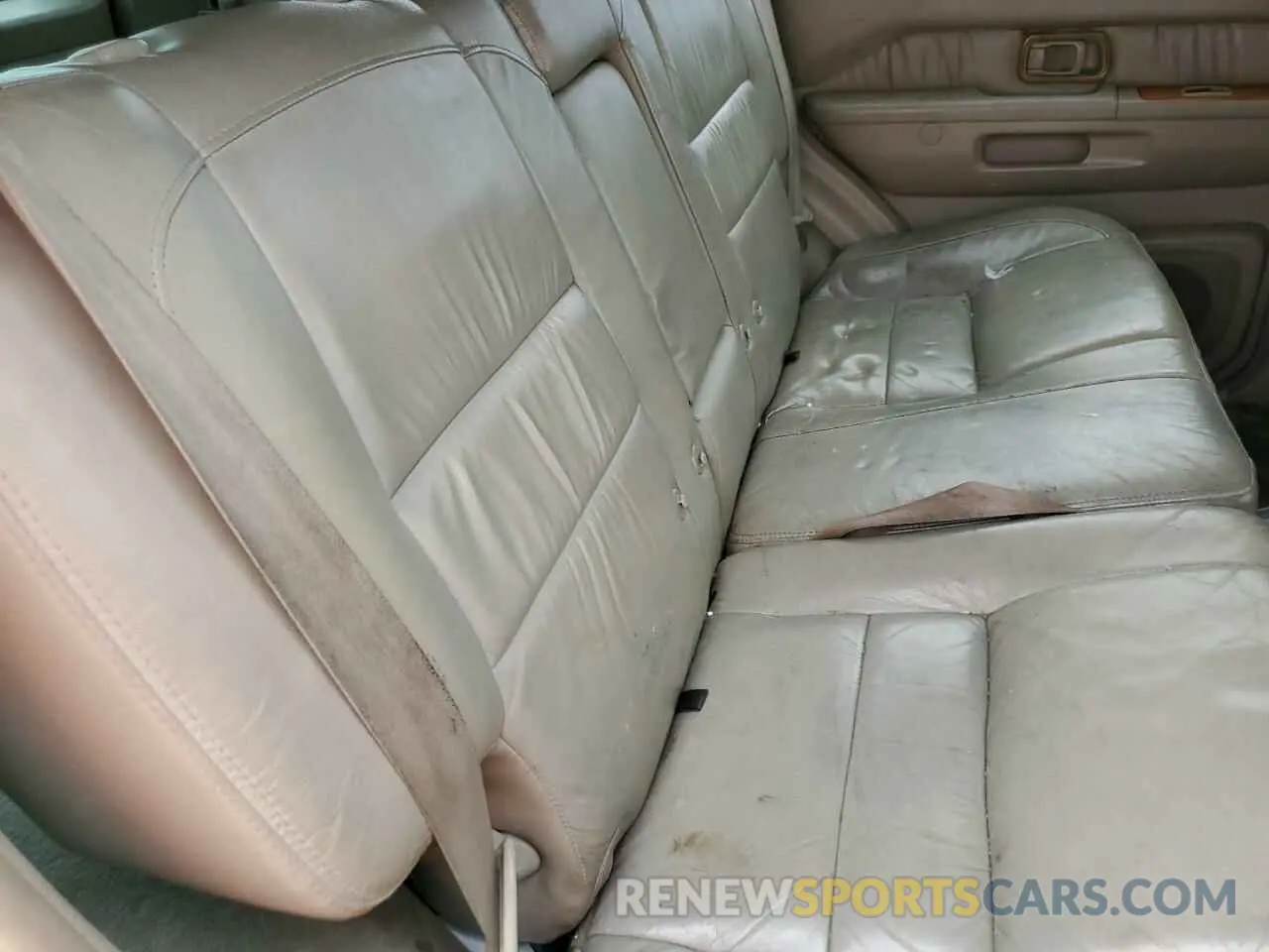 10 Photograph of a damaged car 5J6RW1H90KL001563 HONDA CRV 2019