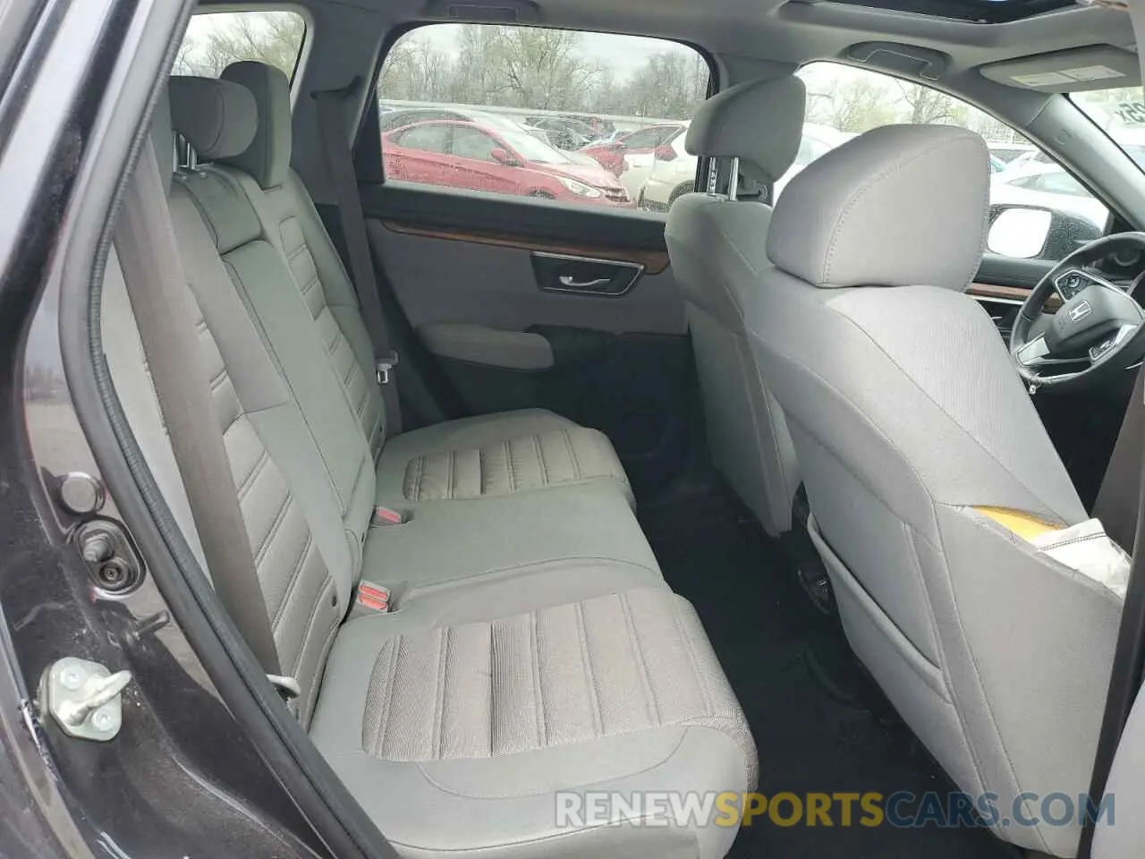12 Photograph of a damaged car 5J6RW2H50KA015283 HONDA CRV 2019
