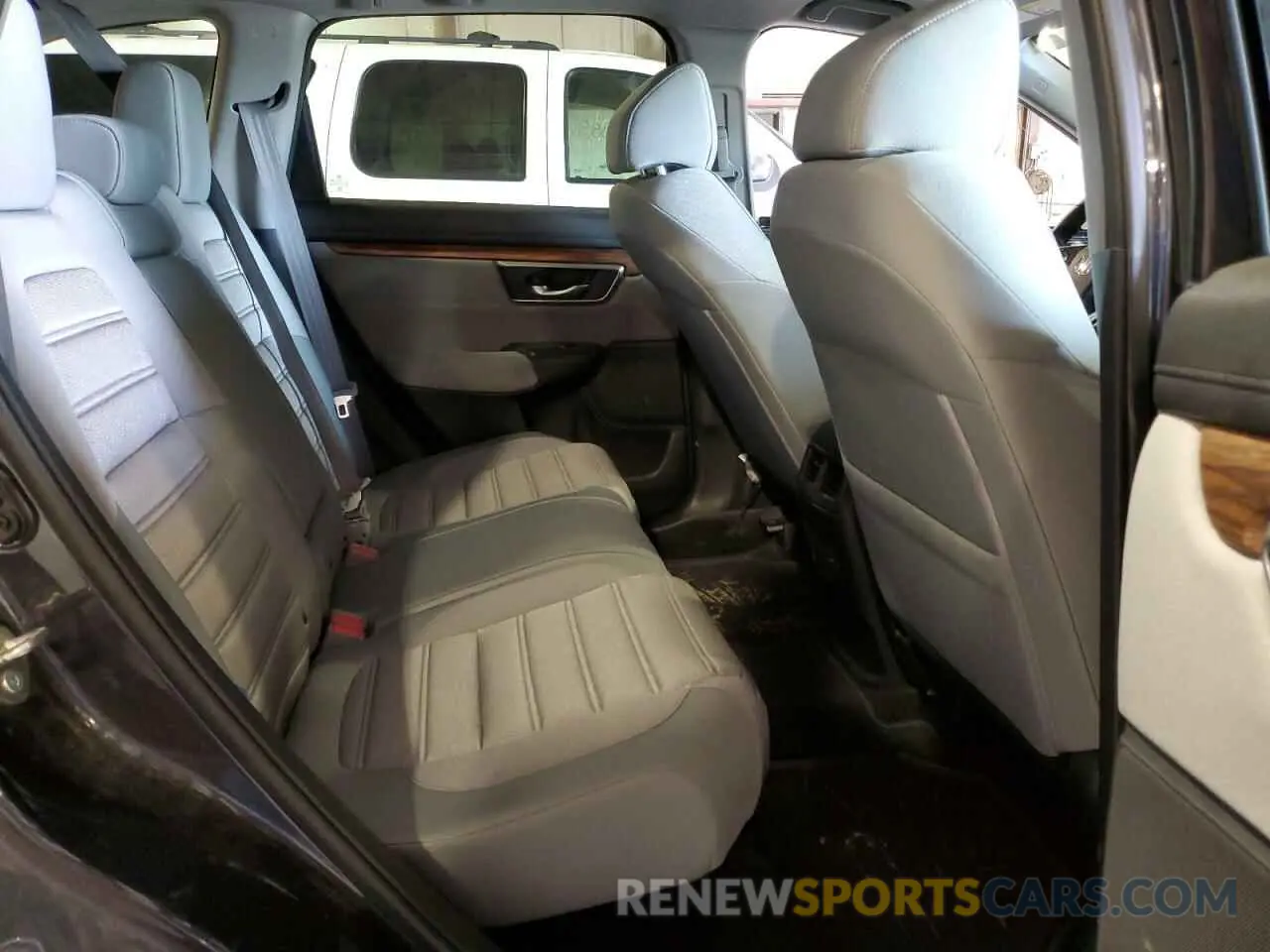 11 Photograph of a damaged car 5J6RW2H50KL030337 HONDA CRV 2019