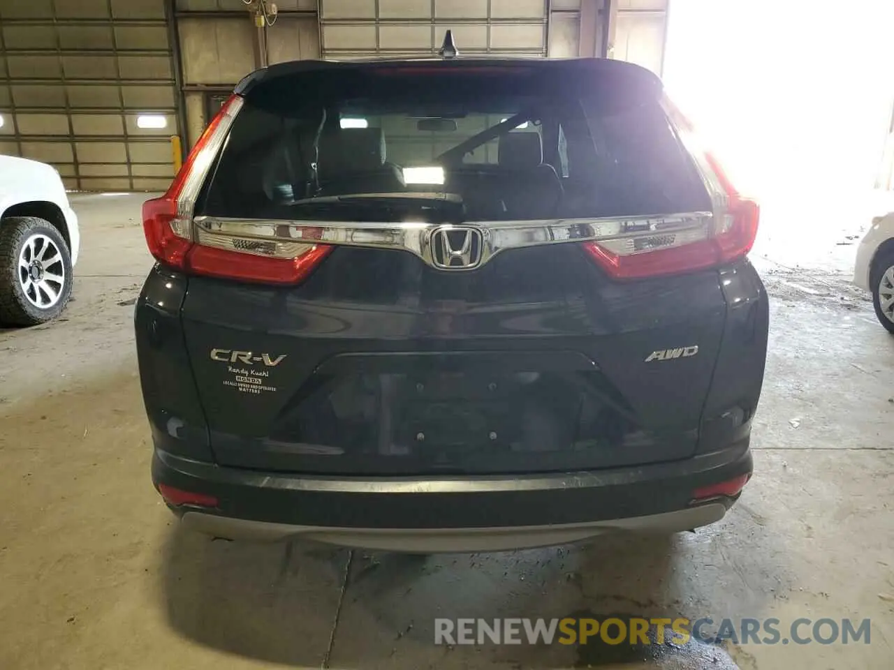 6 Photograph of a damaged car 5J6RW2H50KL030337 HONDA CRV 2019