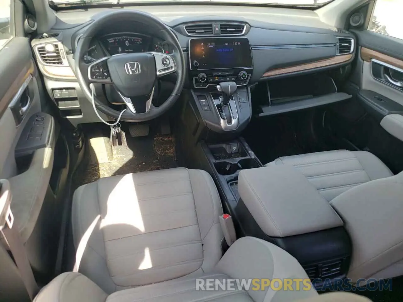 8 Photograph of a damaged car 5J6RW2H51KA000081 HONDA CRV 2019