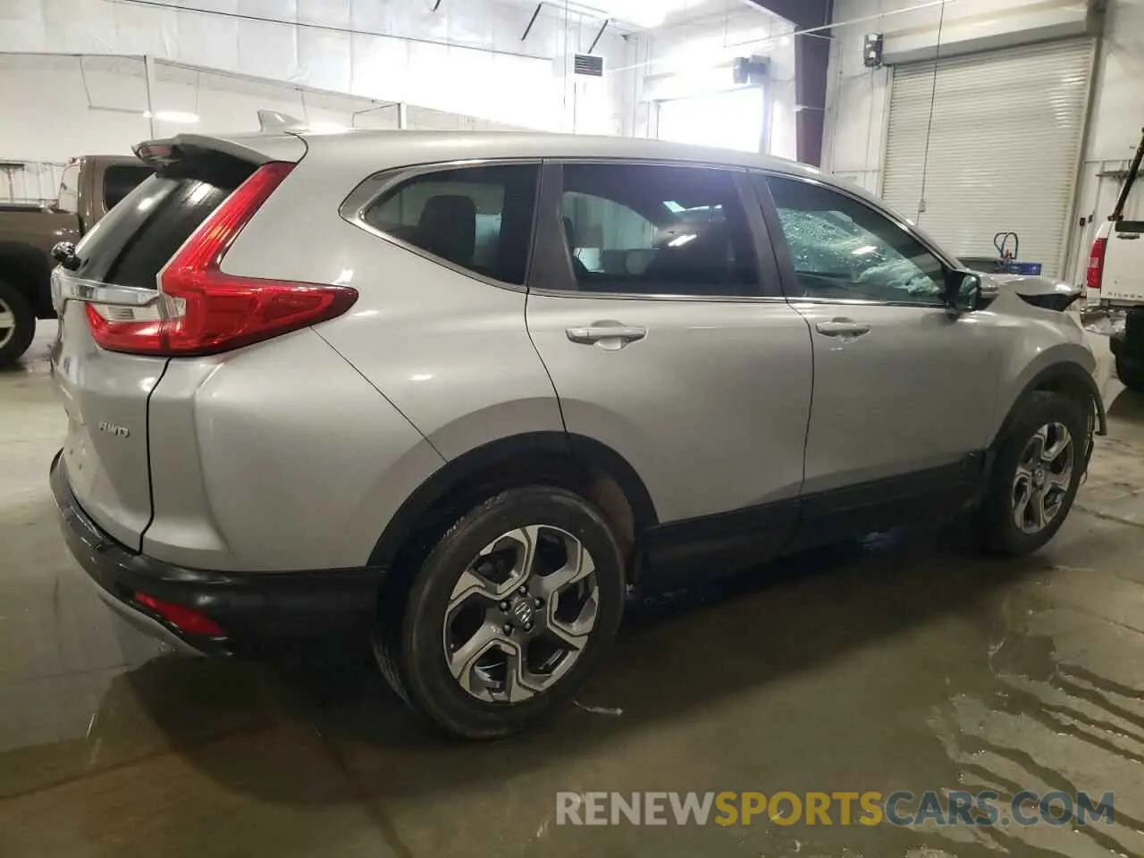 3 Photograph of a damaged car 5J6RW2H51KL000523 HONDA CRV 2019