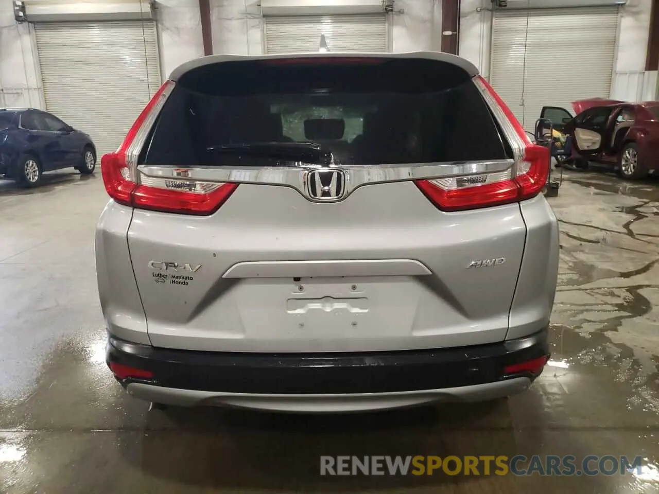 6 Photograph of a damaged car 5J6RW2H51KL000523 HONDA CRV 2019
