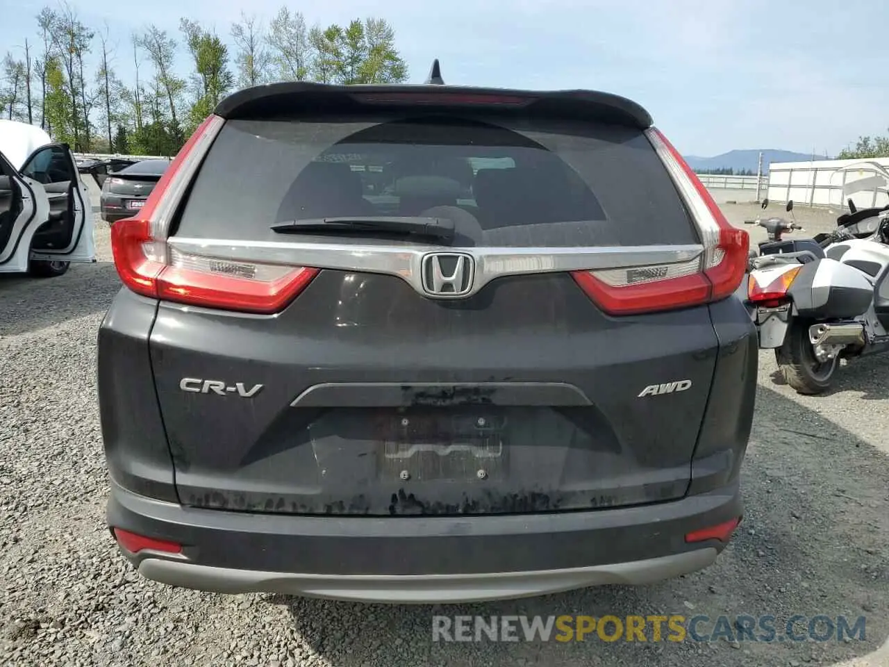 6 Photograph of a damaged car 5J6RW2H53KA011390 HONDA CRV 2019