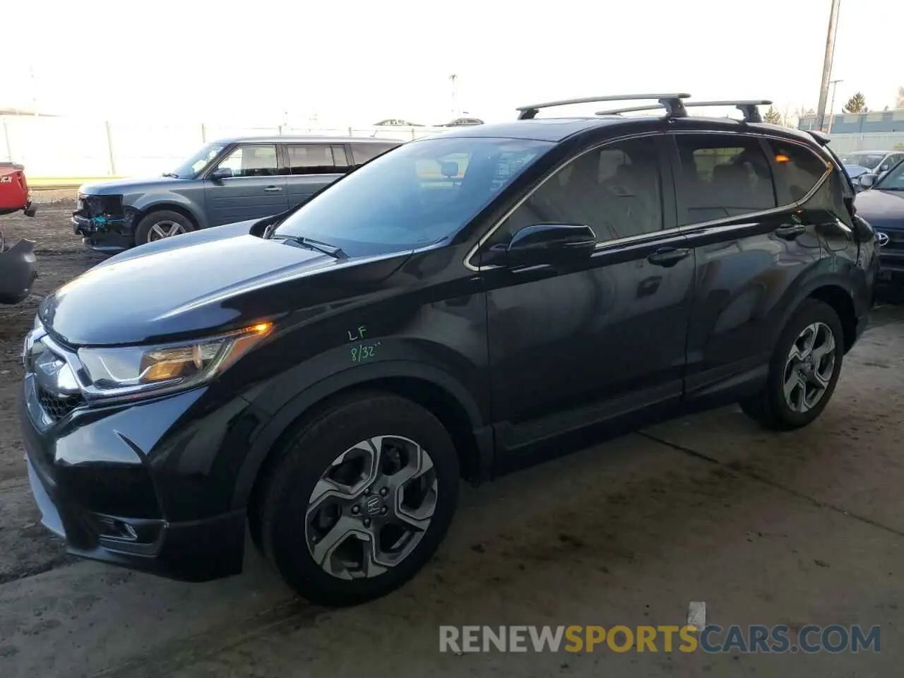 1 Photograph of a damaged car 5J6RW2H56KL035770 HONDA CRV 2019