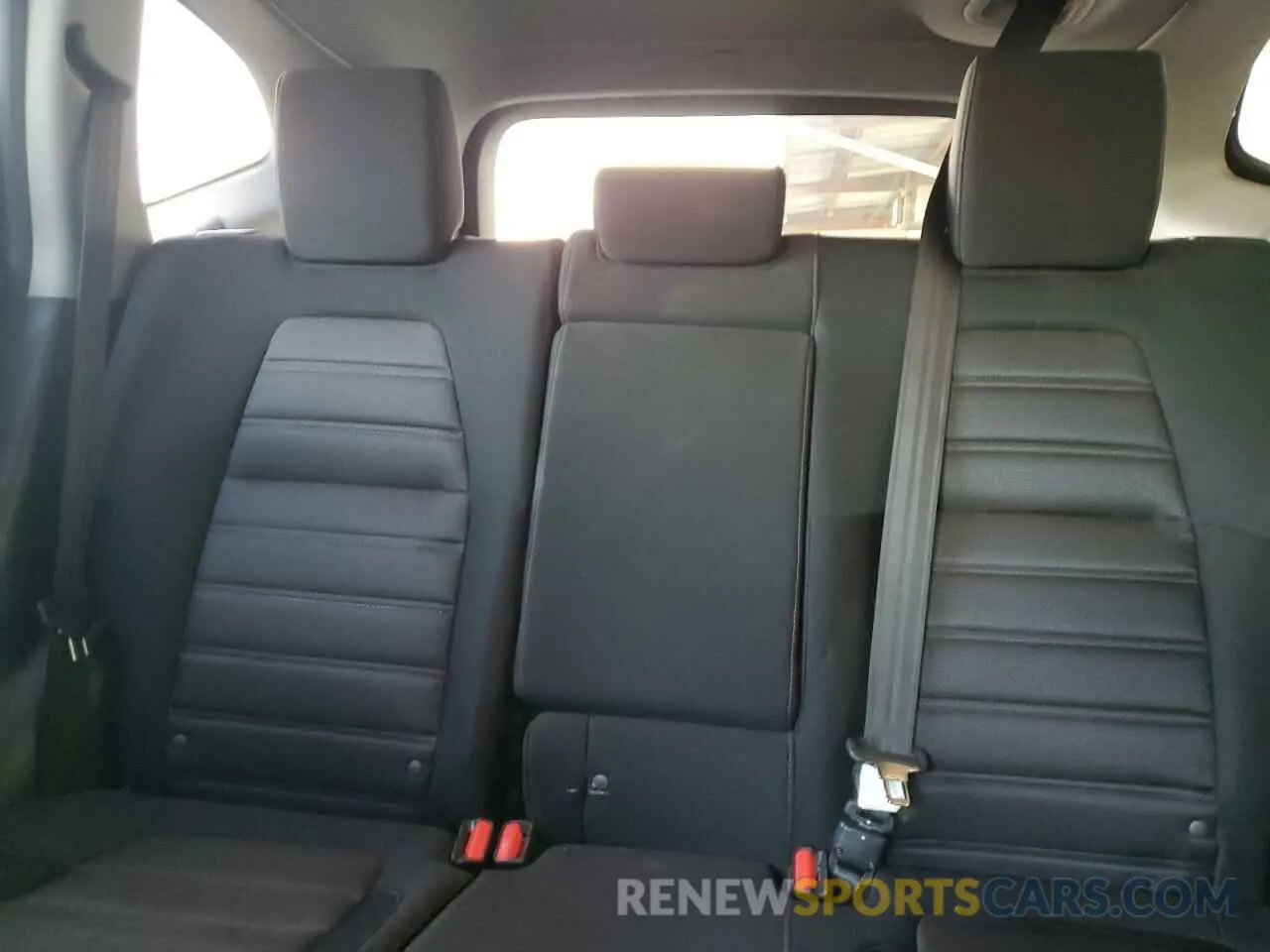 10 Photograph of a damaged car 5J6RW2H56KL035770 HONDA CRV 2019