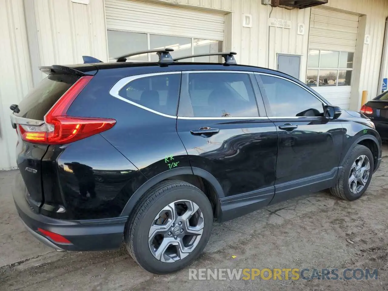 3 Photograph of a damaged car 5J6RW2H56KL035770 HONDA CRV 2019