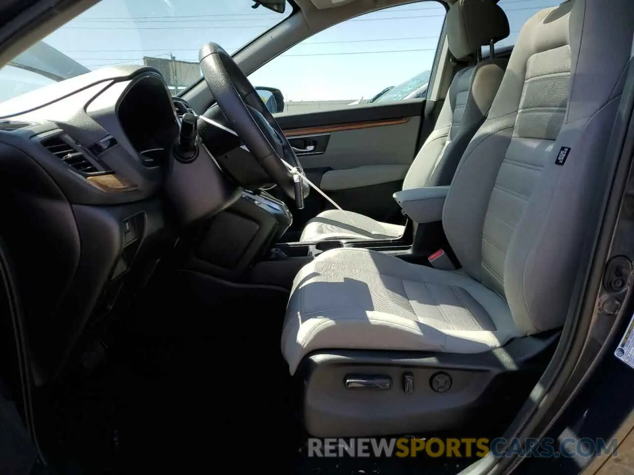 7 Photograph of a damaged car 5J6RW2H57KL025023 HONDA CRV 2019