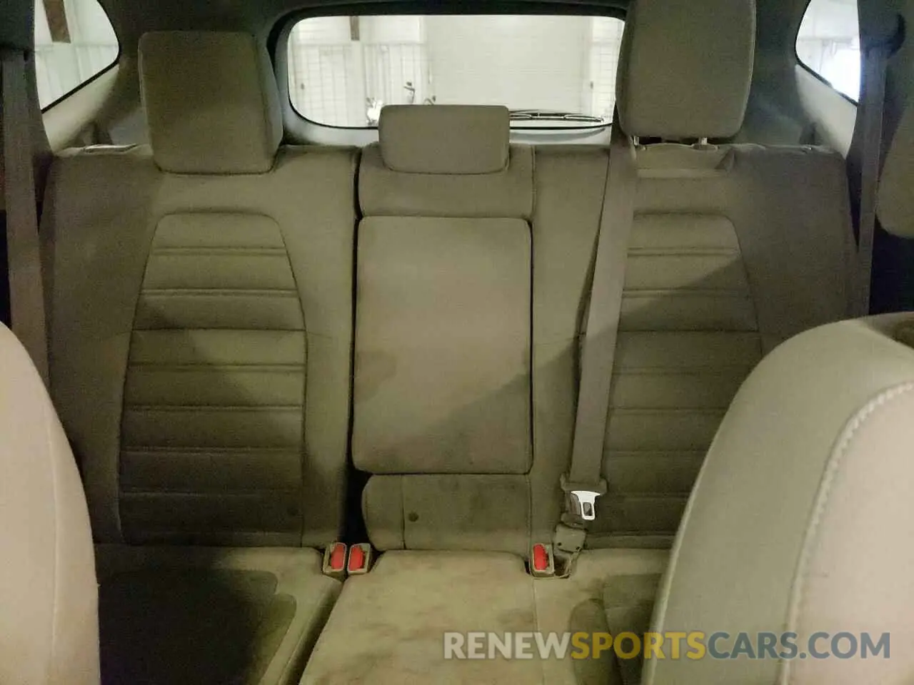 10 Photograph of a damaged car 5J6RW2H58KL015780 HONDA CRV 2019