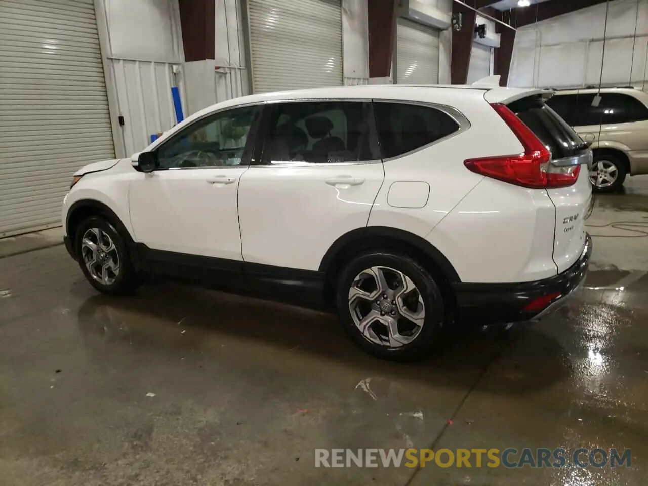 2 Photograph of a damaged car 5J6RW2H58KL015780 HONDA CRV 2019