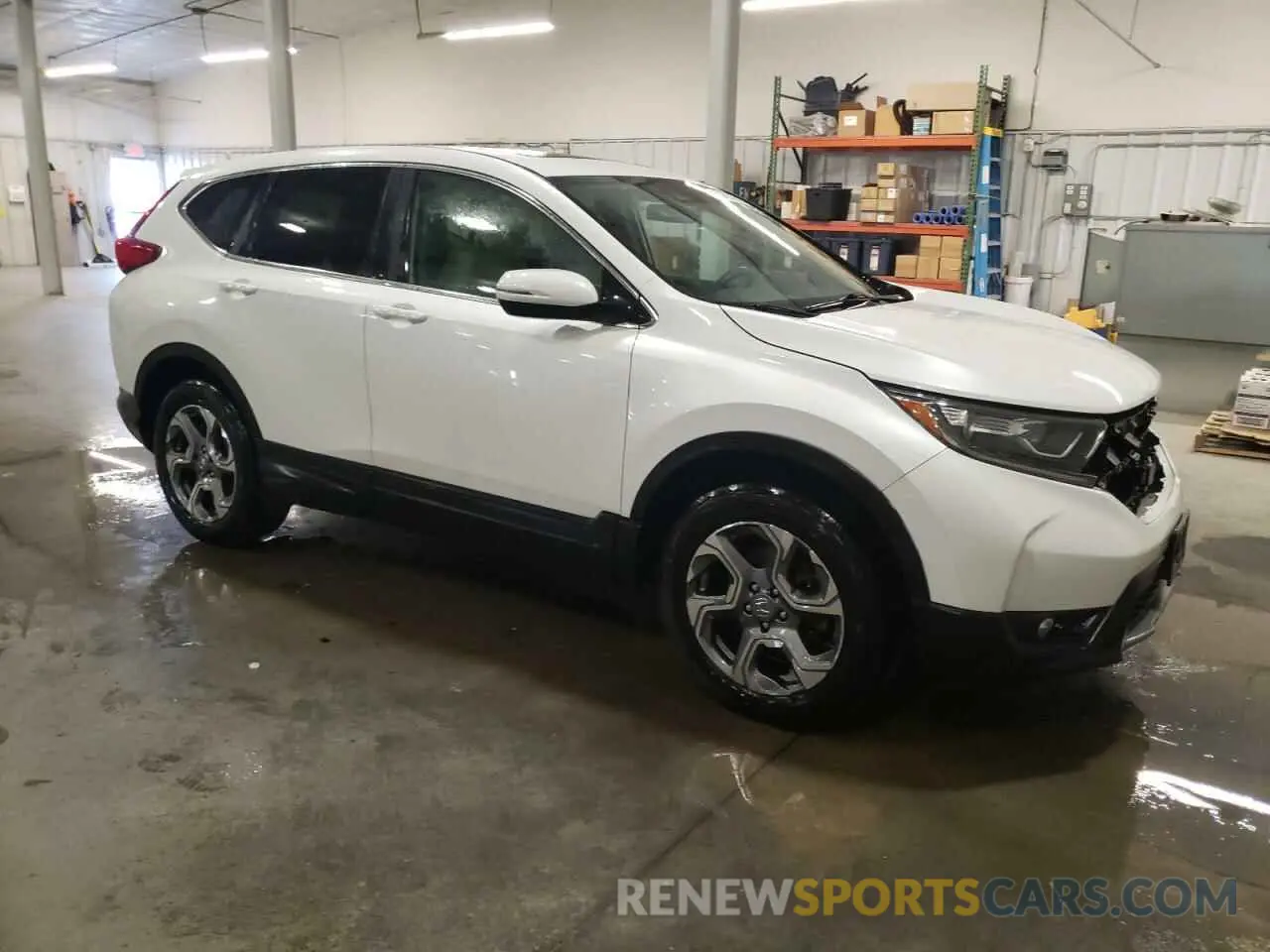 4 Photograph of a damaged car 5J6RW2H58KL015780 HONDA CRV 2019