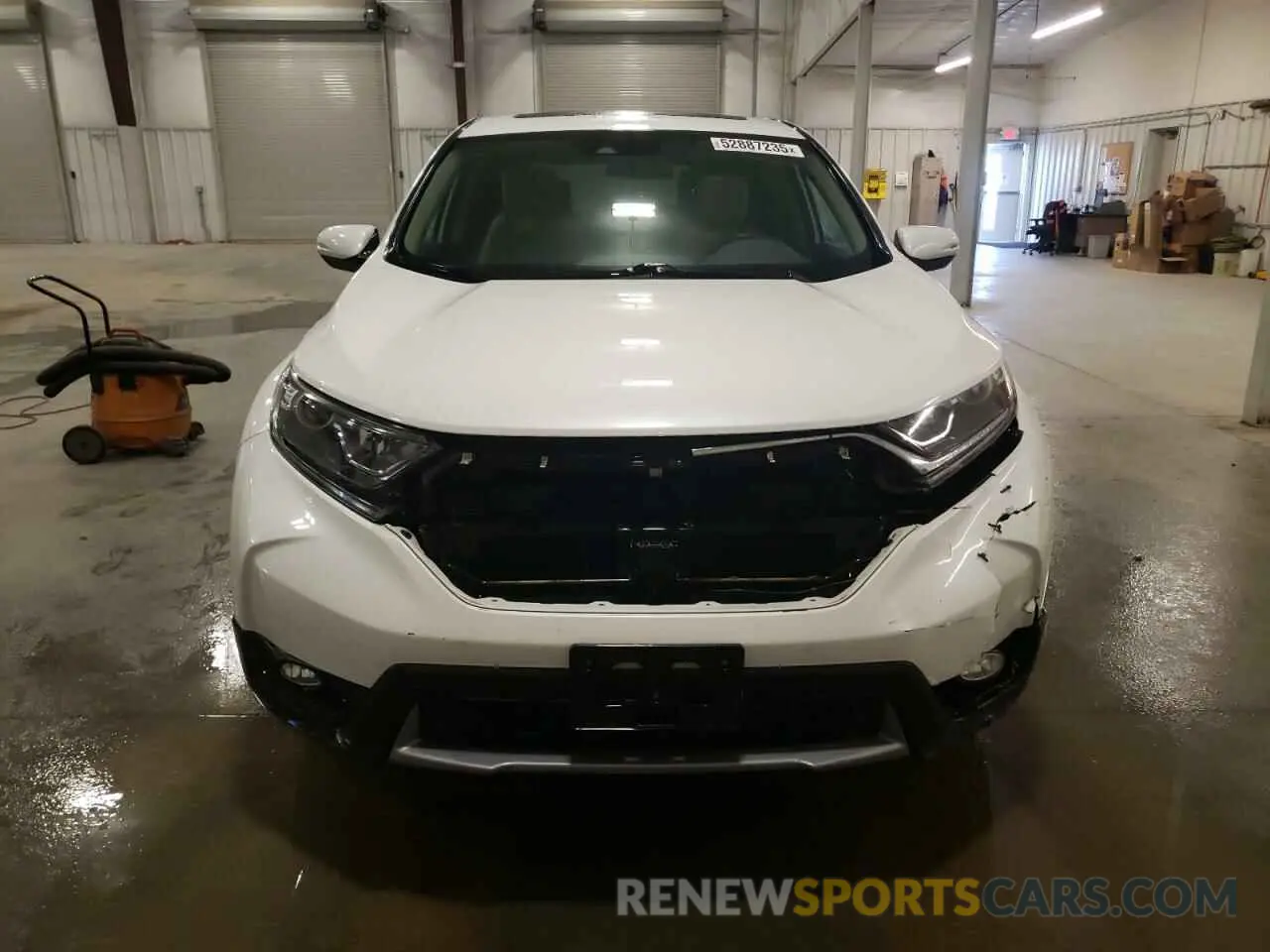 5 Photograph of a damaged car 5J6RW2H58KL015780 HONDA CRV 2019