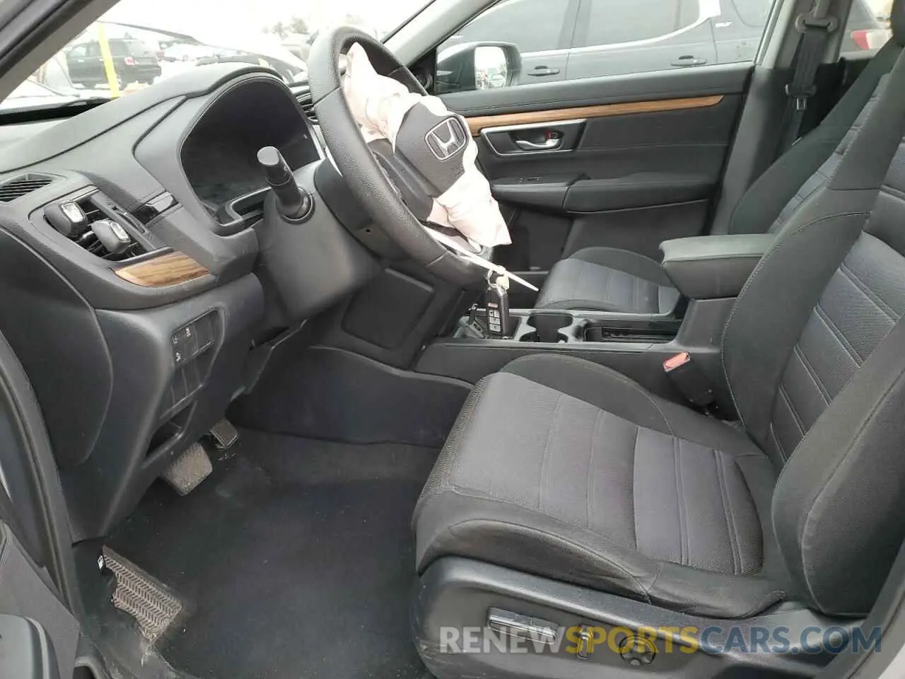 7 Photograph of a damaged car 5J6RW2H58KL021806 HONDA CRV 2019