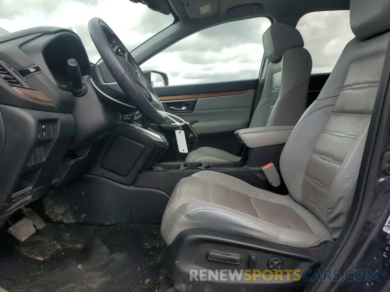 7 Photograph of a damaged car 5J6RW2H80KA010837 HONDA CRV 2019