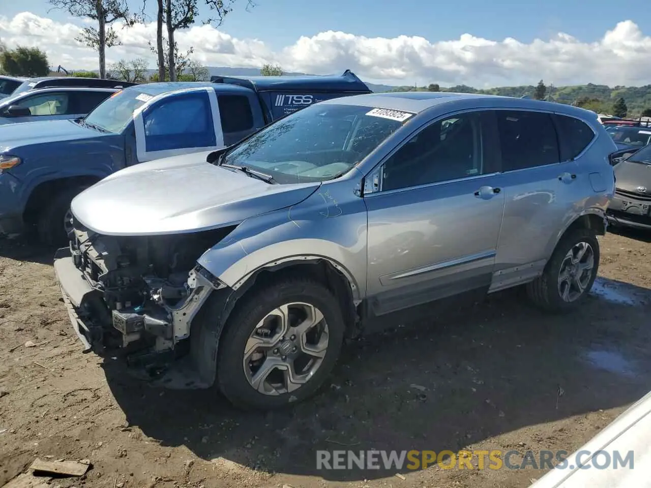 1 Photograph of a damaged car 5J6RW2H81KA009499 HONDA CRV 2019